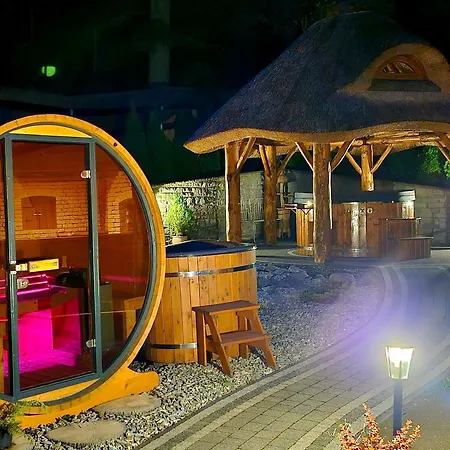 Osada Kuboski Dom Z Bali Lesny Zakatek Holiday home Kamesznica