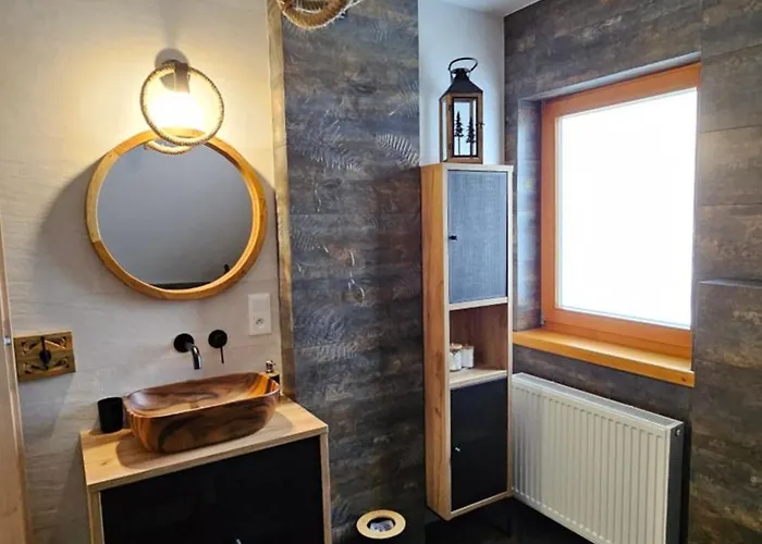 Osada Kuboski Dom Z Bali Lesny Zakatek * Kamesznica